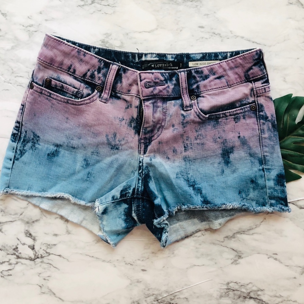 Hot Topic LoveSick low rise Shorts